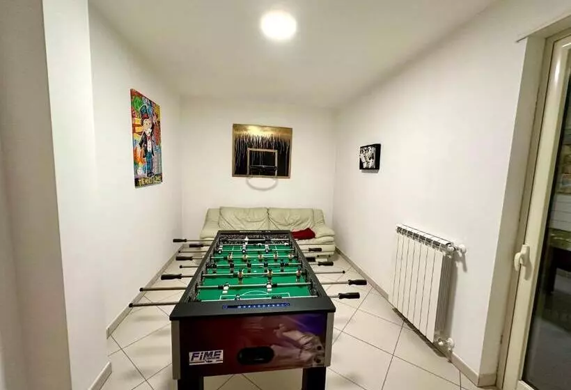 تختخواب و صبحانه Black Diamond Home