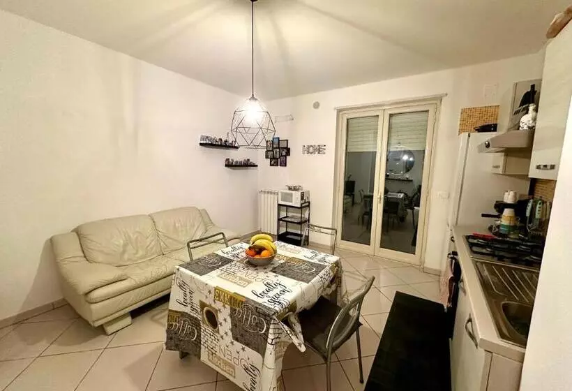 تختخواب و صبحانه Black Diamond Home