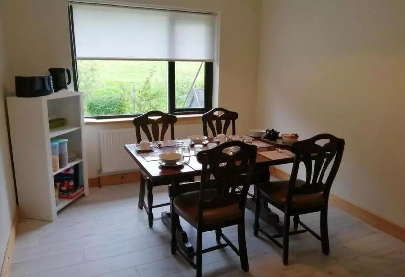 Great Lawn B&b  16km From Town Centre