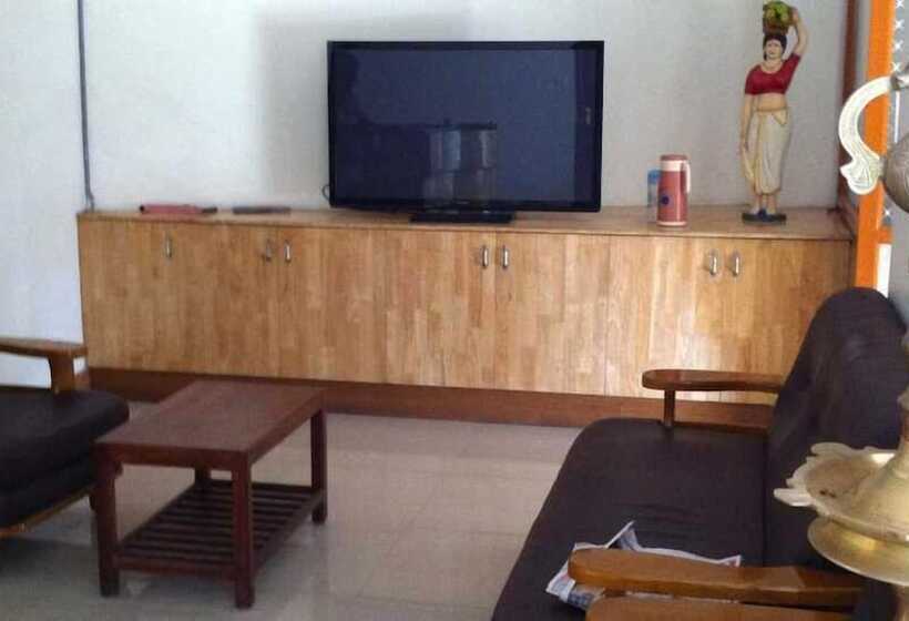 Hotel Jaya Bharathi Lodge