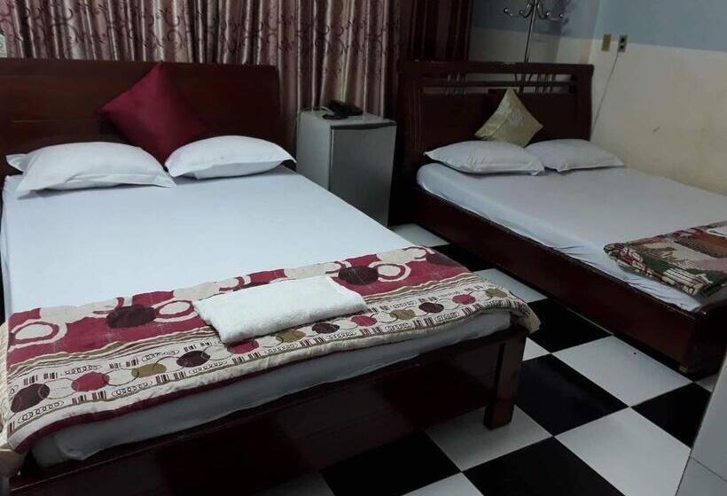 هتل Khách Sạn Hồng đào