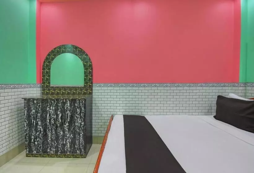 ホテル Oyo Yuvraj Lodge And