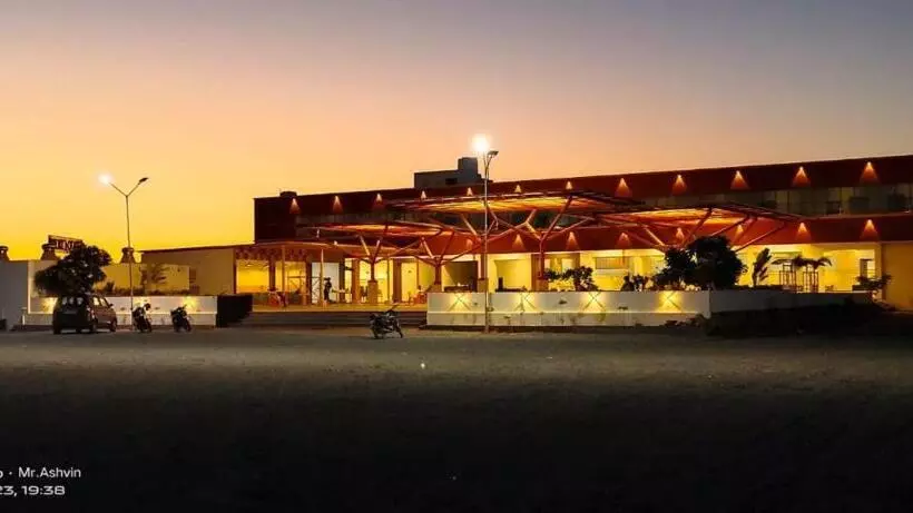 Hotelli The Grand Dharti