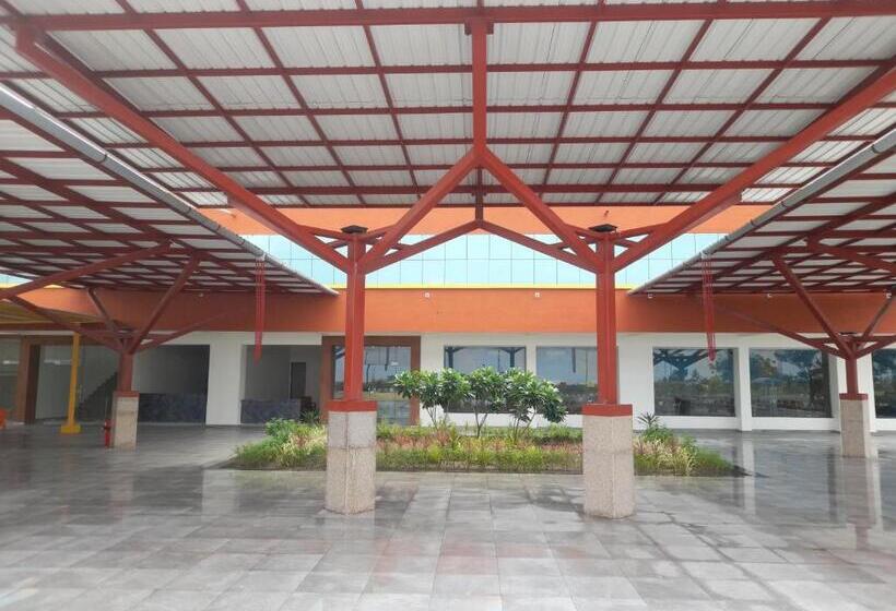 호텔 The Grand Dharti