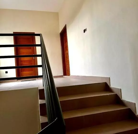 ペンション Your Private Room In Cotonou Guesthouse