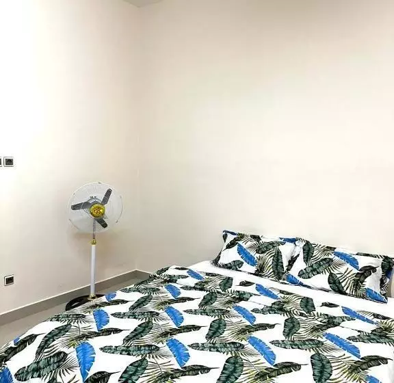 ペンション Your Private Room In Cotonou Guesthouse