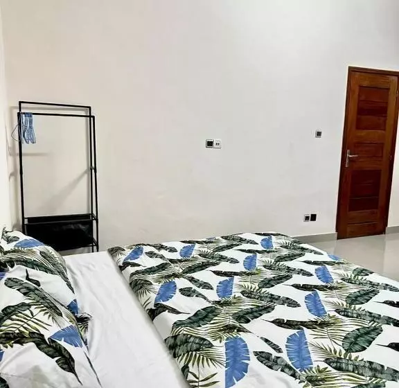 ペンション Your Private Room In Cotonou Guesthouse