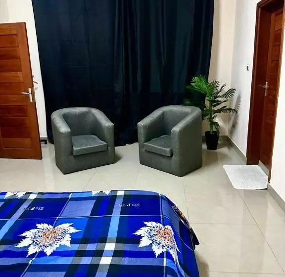 ペンション Your Private Room In Cotonou Guesthouse