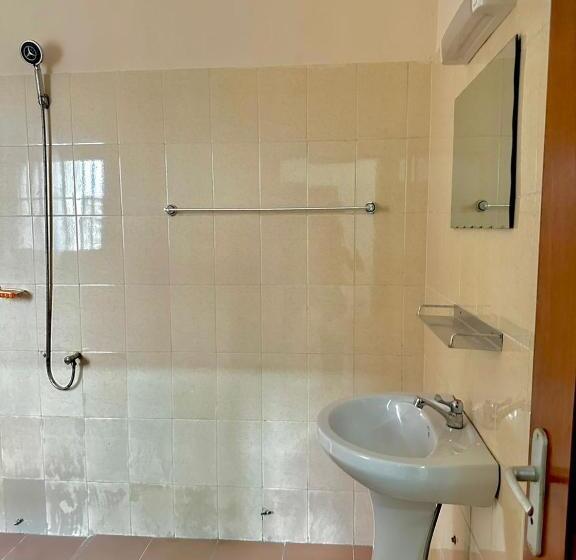 Pensão Your Private Room In Cotonou Guesthouse