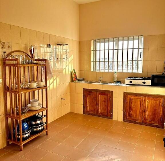 Pensão Your Private Room In Cotonou Guesthouse