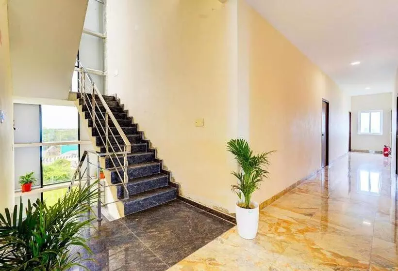 Majatalo Super Hotel O Sriperambadhur Formerly Radha Residency