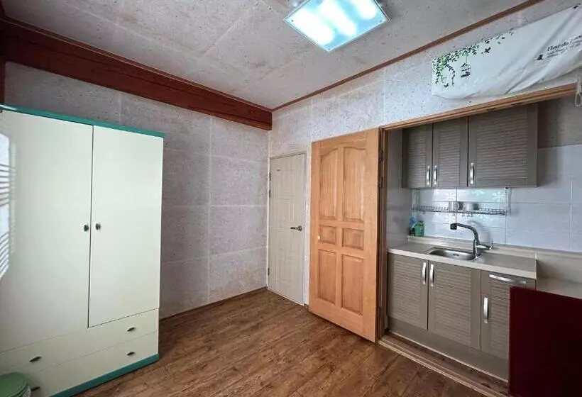 پانسیون Sunset Hanok Stay