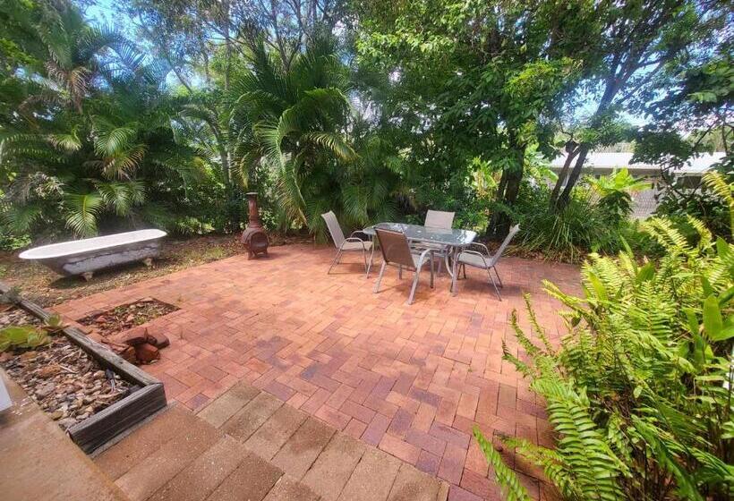 Ribbonwood Bed & Breakfast, Emu Park Qld