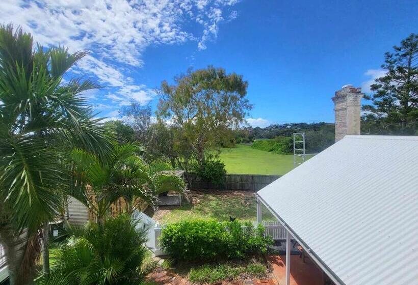 Ribbonwood Bed & Breakfast, Emu Park Qld