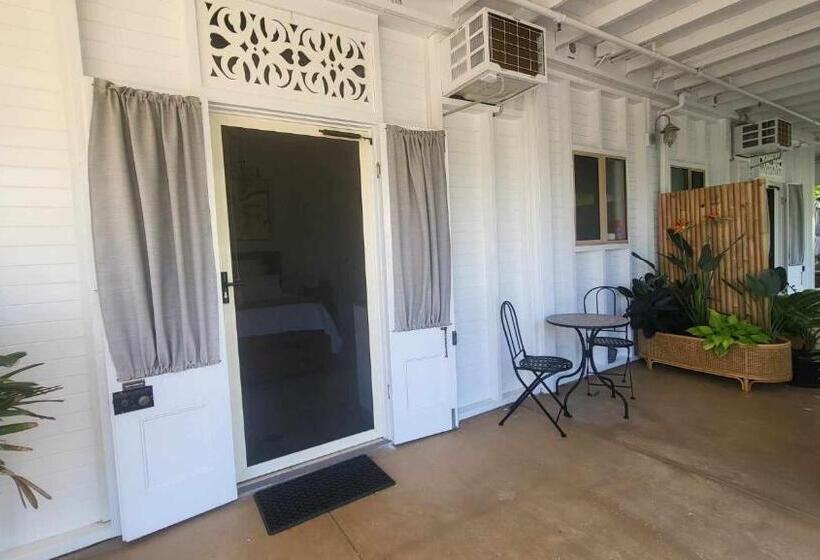 Ribbonwood Bed & Breakfast, Emu Park Qld