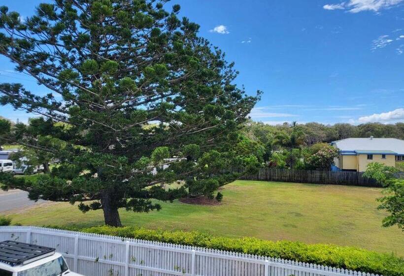 Ribbonwood Bed & Breakfast, Emu Park Qld