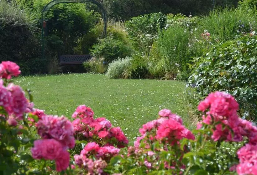 Aamiaismajoitus (B&B) Chambre D Hôtes Plesnois