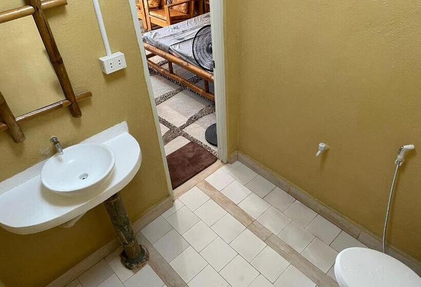 Bed and Breakfast Voodoo House