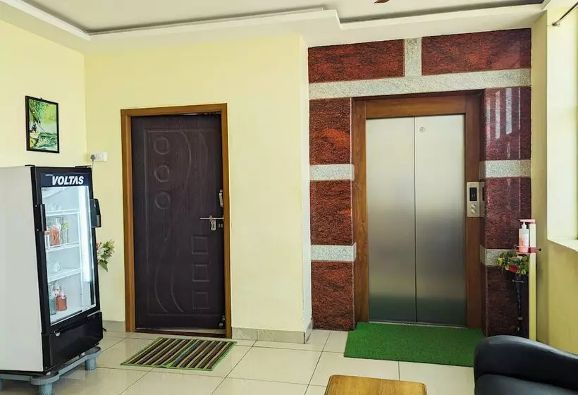 Hotelli Prakash Residency With Ev Station