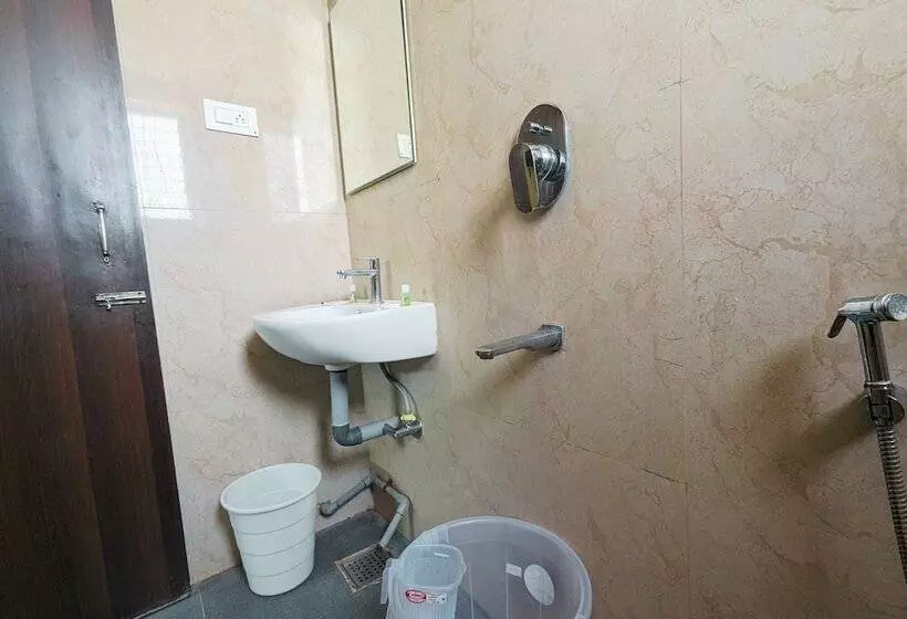 Hotelli Prakash Residency With Ev Station