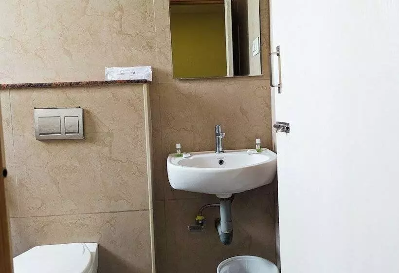 Hotelli Prakash Residency With Ev Station