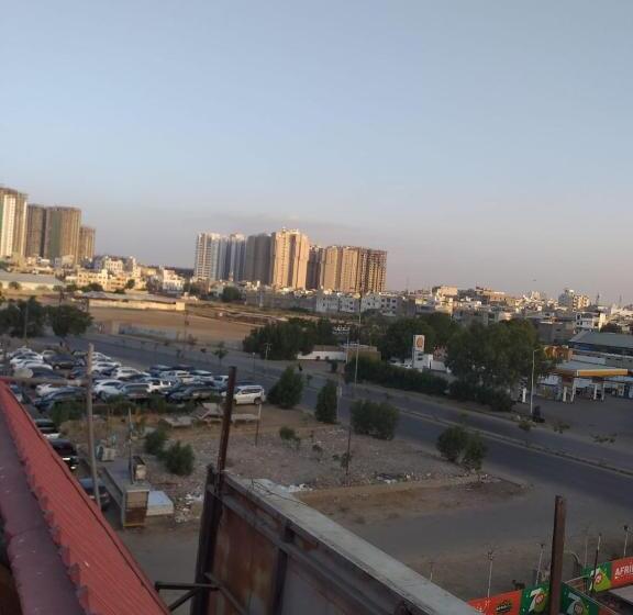 پانسیون Second Home Guest House Near Agha Khan Hospital , Airport, Ghulshan E Jamal Karachi