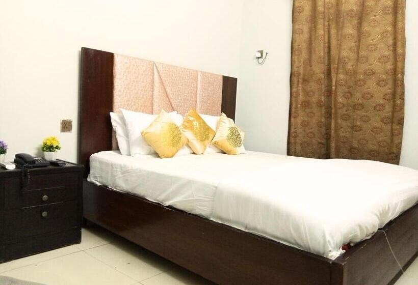 پانسیون Second Home Guest House Near Agha Khan Hospital , Airport, Ghulshan E Jamal Karachi