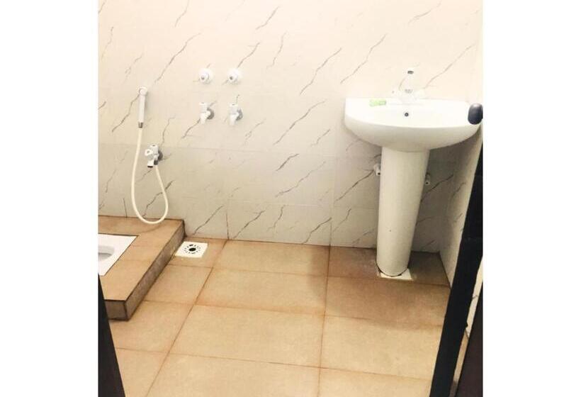 پانسیون Second Home Guest House Near Agha Khan Hospital , Airport, Ghulshan E Jamal Karachi