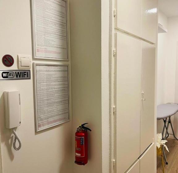 پانسیون Pristinanest