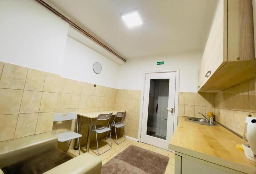 پانسیون Pristinanest