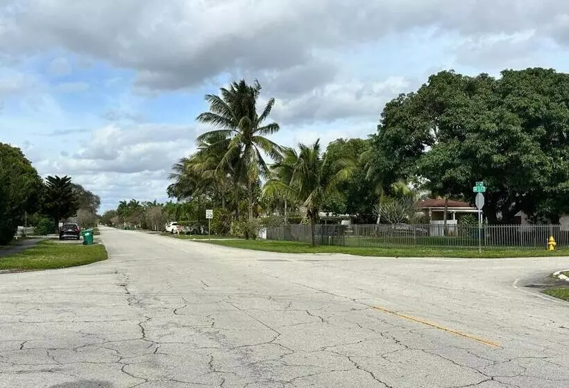 هاستل Hospedaje North Miami