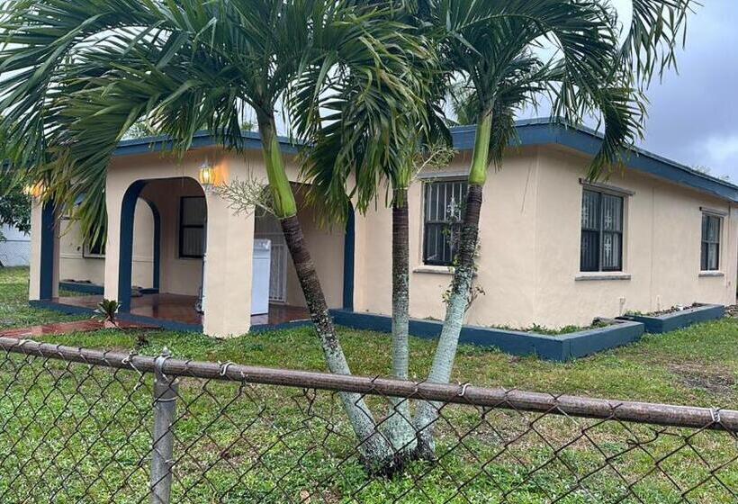 ユースホステル Hospedaje North Miami