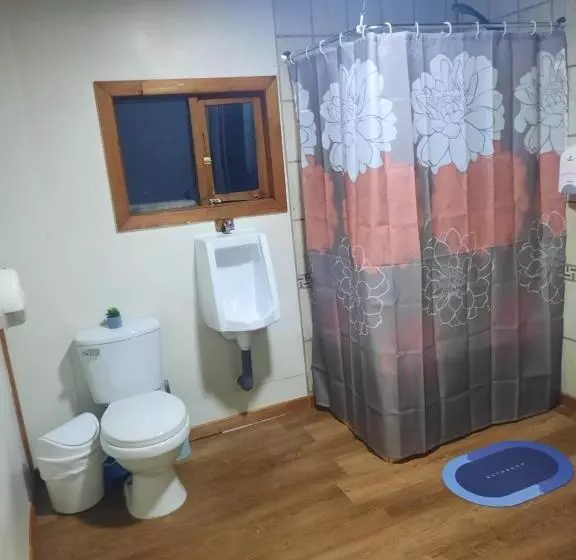 هاستل Hostal Nuria