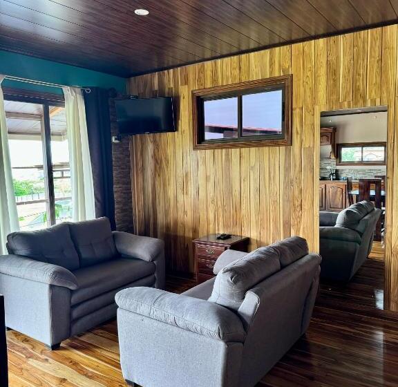 مبيت وإفطار Almore