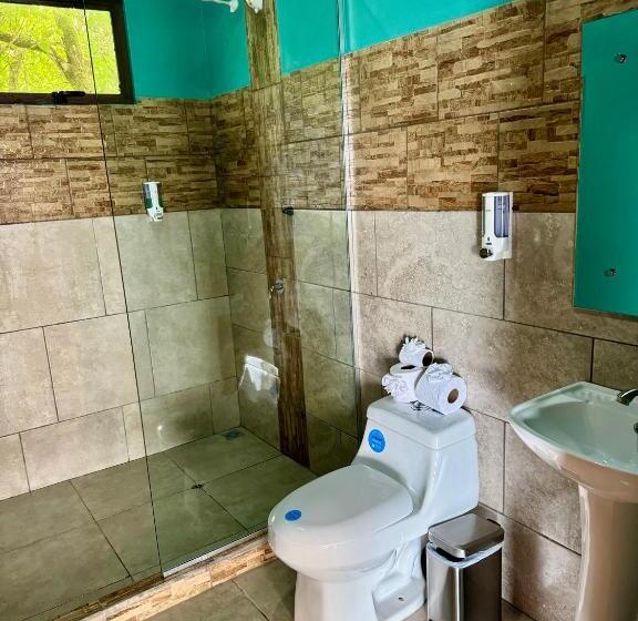 مبيت وإفطار Almore