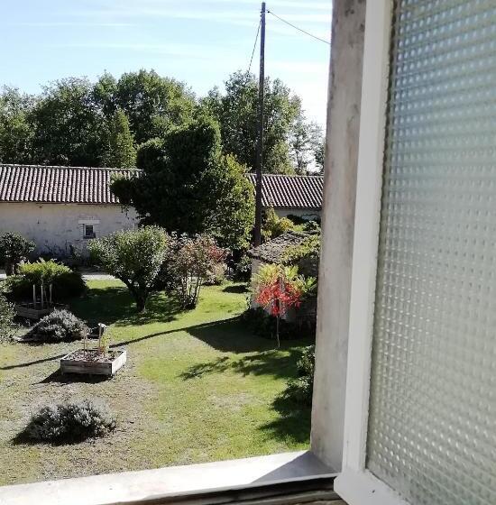 مبيت وإفطار Domaine Des Tonneaux