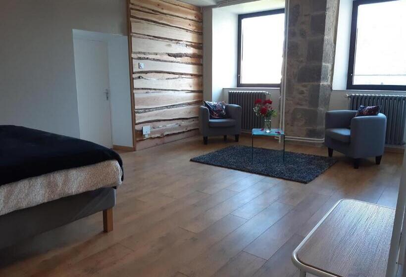 مبيت وإفطار Manoir Saint Pardoux 63680