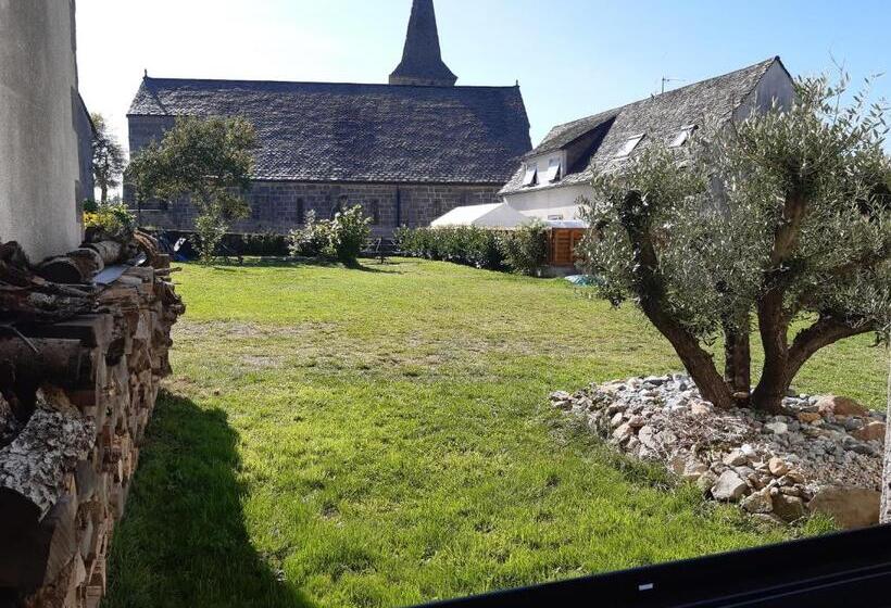 مبيت وإفطار Manoir Saint Pardoux 63680