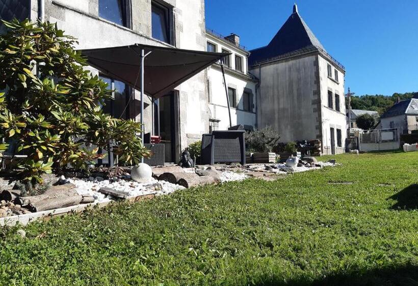 مبيت وإفطار Manoir Saint Pardoux 63680