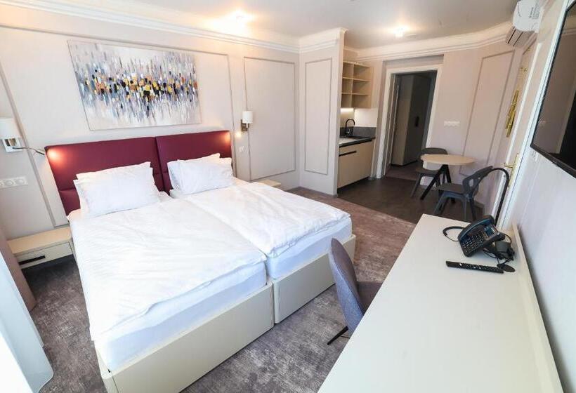 Boutique Hotel Ambiente +