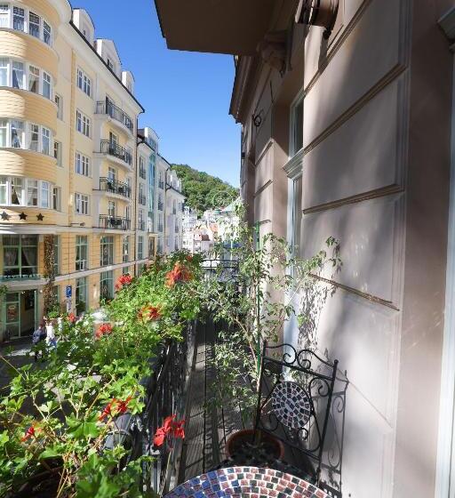 Boutique Hotel Ambiente +