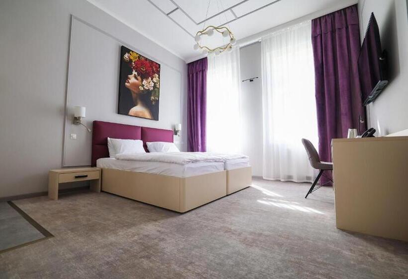 Boutique Hotel Ambiente +