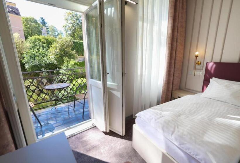 Boutique Hotel Ambiente +