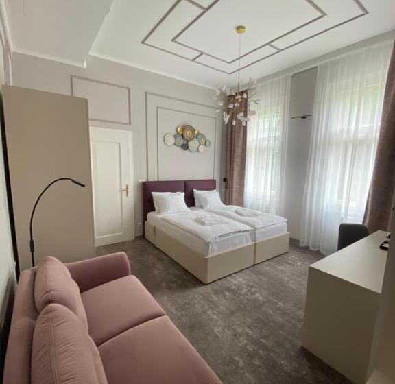 Boutique Hotel Ambiente +