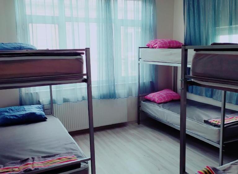 Eroz Hostel Old City