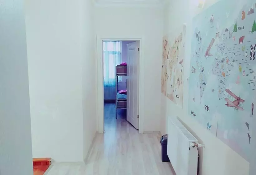 Eroz Hostel Old City