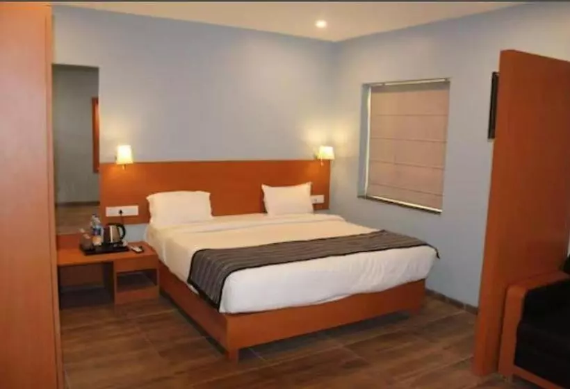 Hotel Flora