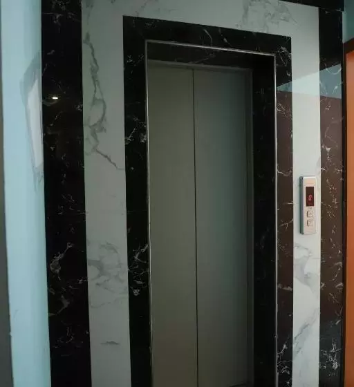 Hotel Flora