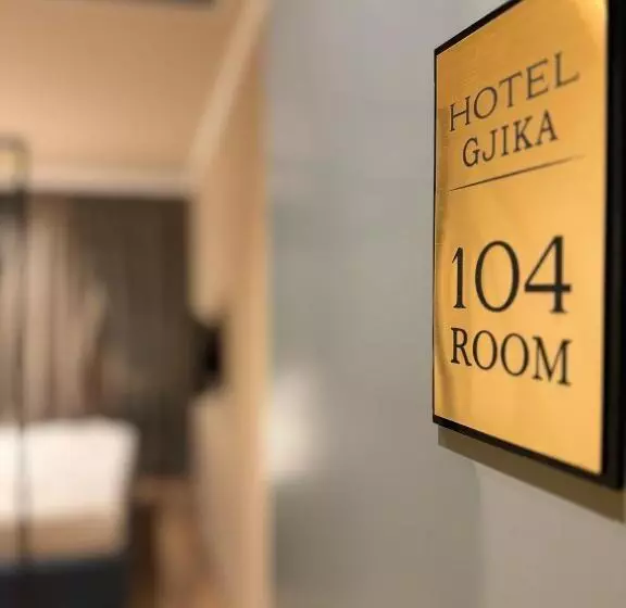 ホテル Gjika
