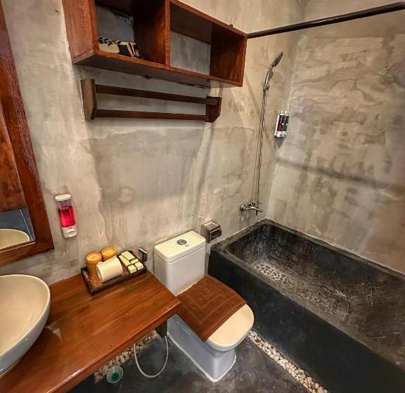 בית מלון כפרי Hostel By Monsoon Riverside